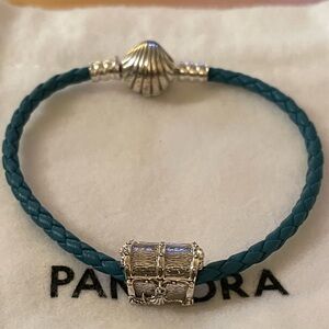 Pandora Seashell Clasp Turquoise Bracelet with charm